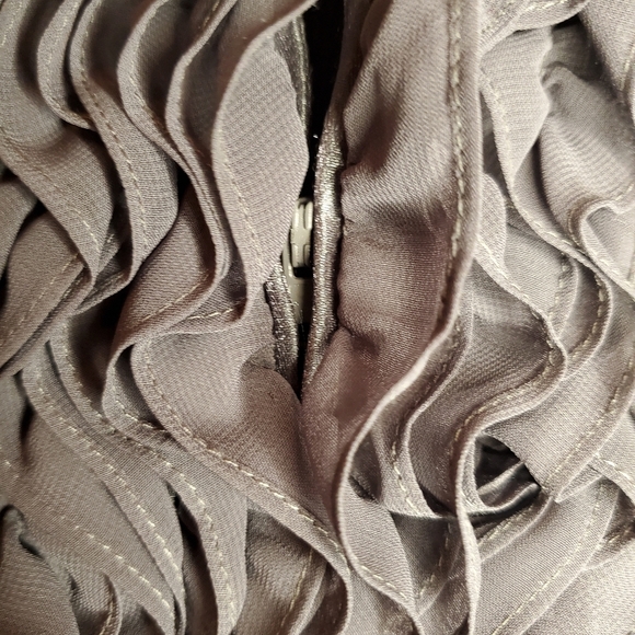 Victor Costa Ruffle Blazer – Size 6 – Silver - Picture 3 of 6